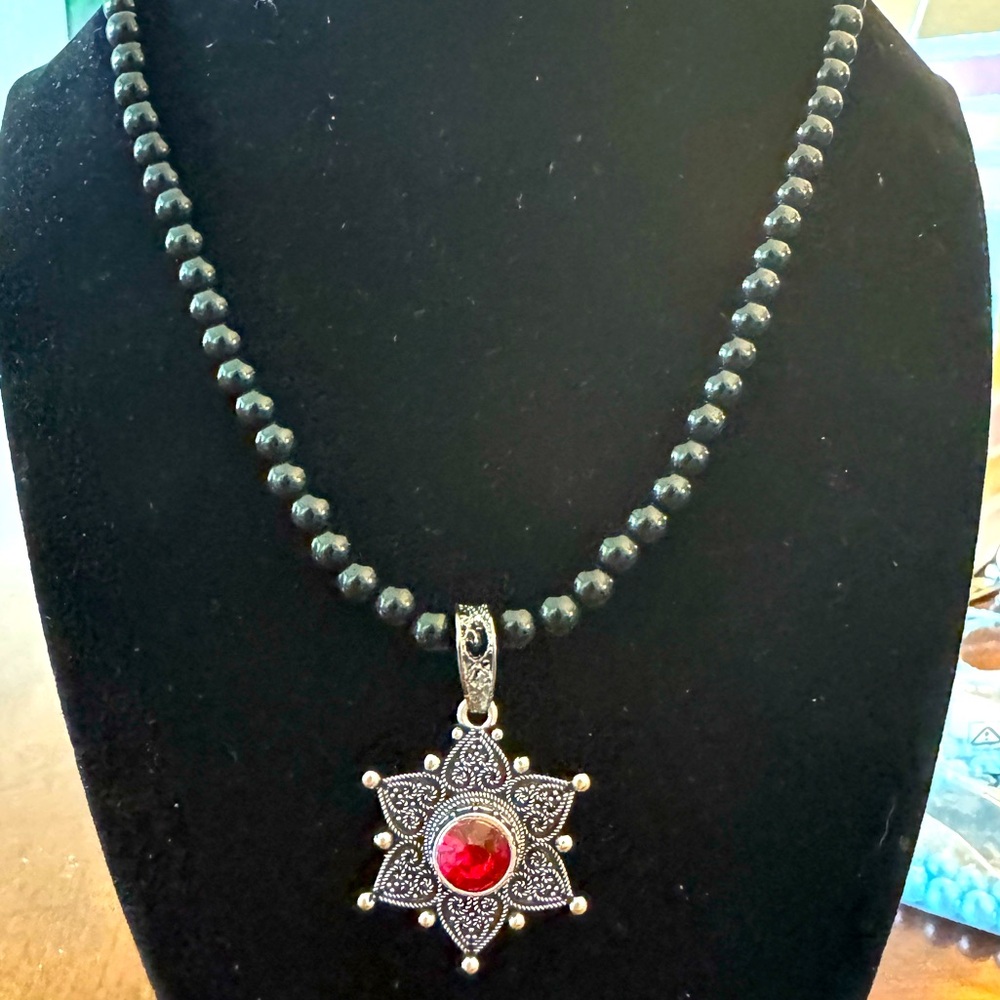 Red Hot Six-pointed Star Red Faux Gemstone Pendant, Faux Black Pearl Necklace